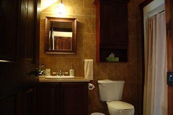 B&B Au Petit Marigot Mont-Tremblant Esterno foto