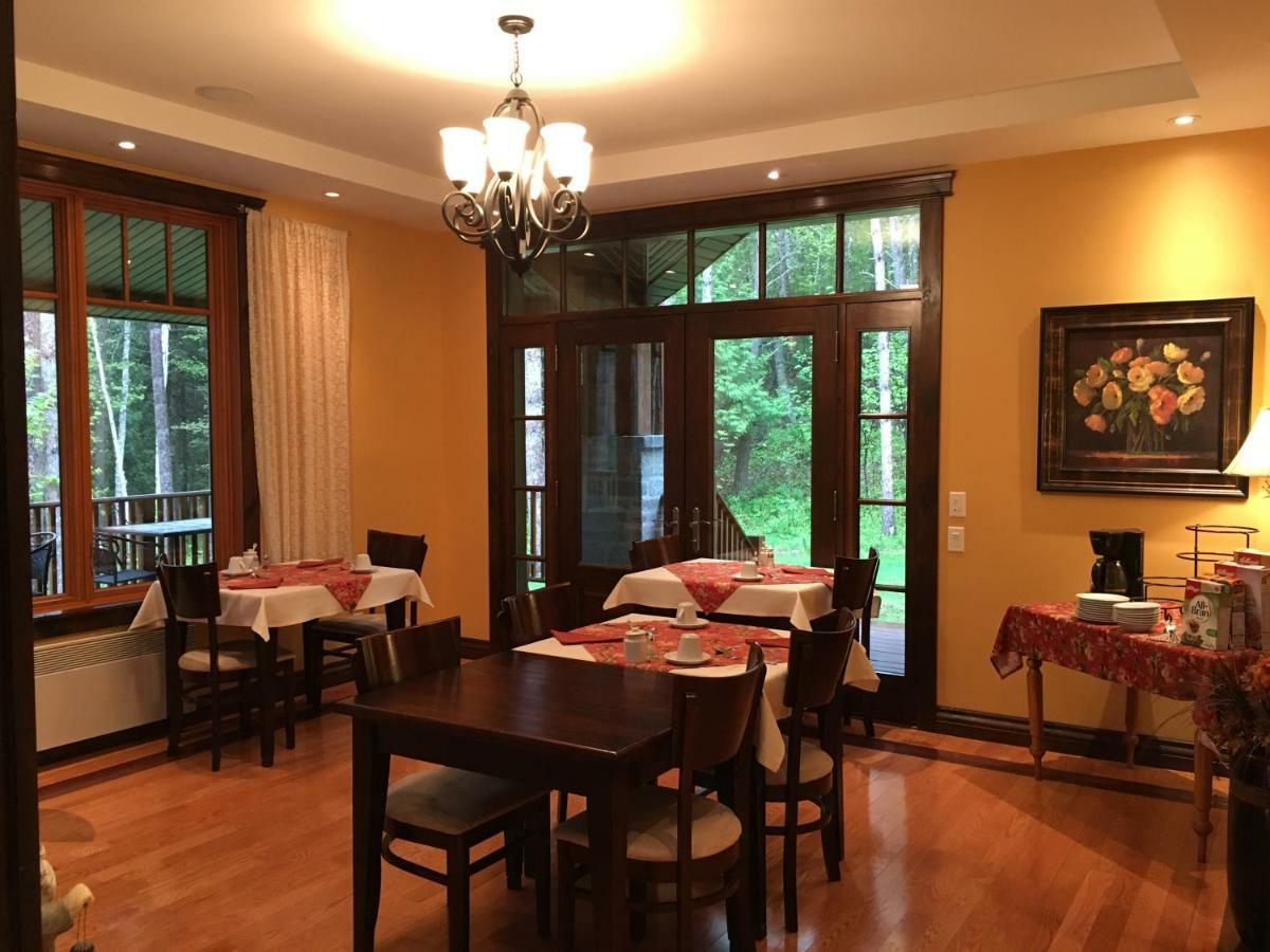 B&B Au Petit Marigot Mont-Tremblant Esterno foto